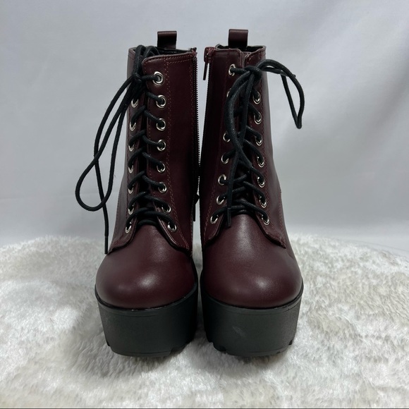 Platform combat style boots vegan leather in cordoba. - Picture 4 of 11